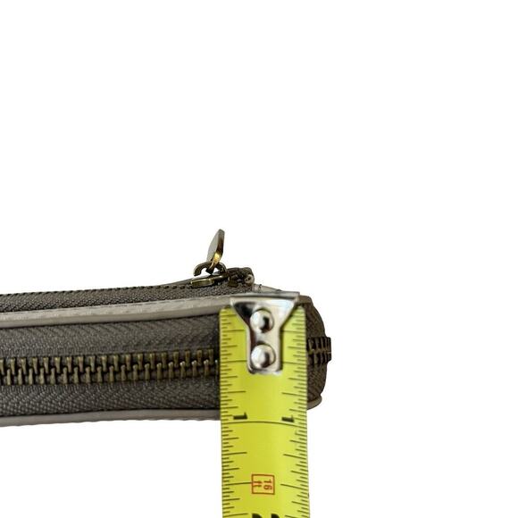 Fossil 100% Leather Zip Around Large Accordion Wallet Wristlet in Light Gray - Picture 11 of 11